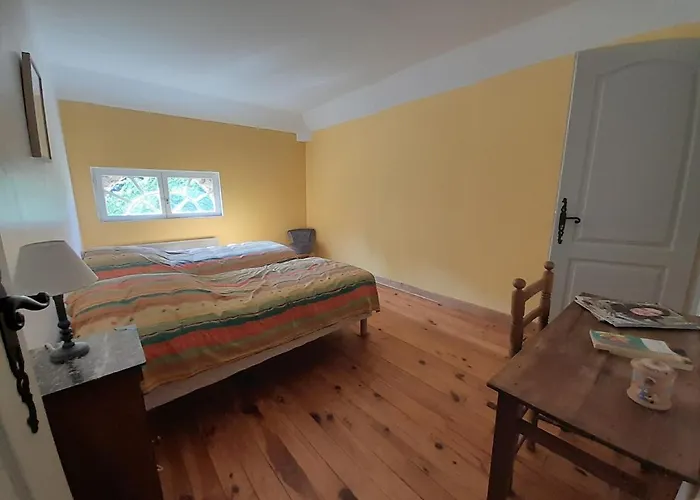 Les Ecuries Du Chateau Tekne